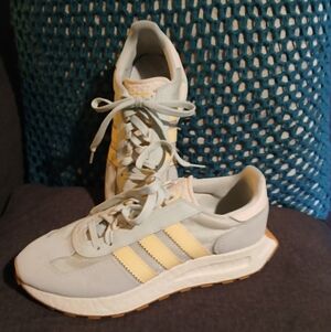 Adidas Retropy E5 Linen Green Yellow Sz 9 Women Sneakers (022326D)